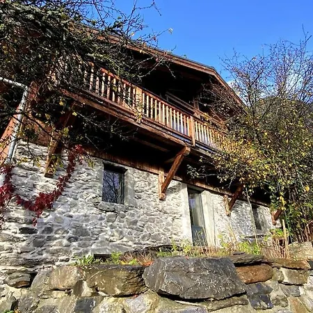 300-Year-Old Farmhouse Chalet Servoz Buitenkant foto