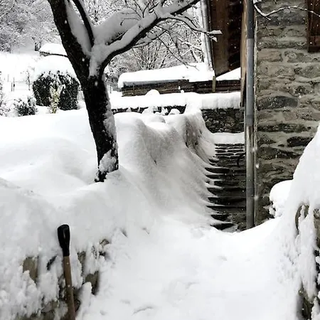 300-Year-Old Farmhouse Chalet Servoz Buitenkant foto